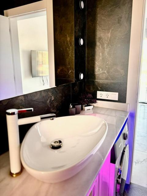 Vila Lova- Luxury Apartments Рокетас-де-Мар Экстерьер фото