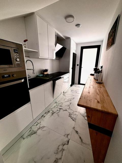 Vila Lova- Luxury Apartments Рокетас-де-Мар Экстерьер фото